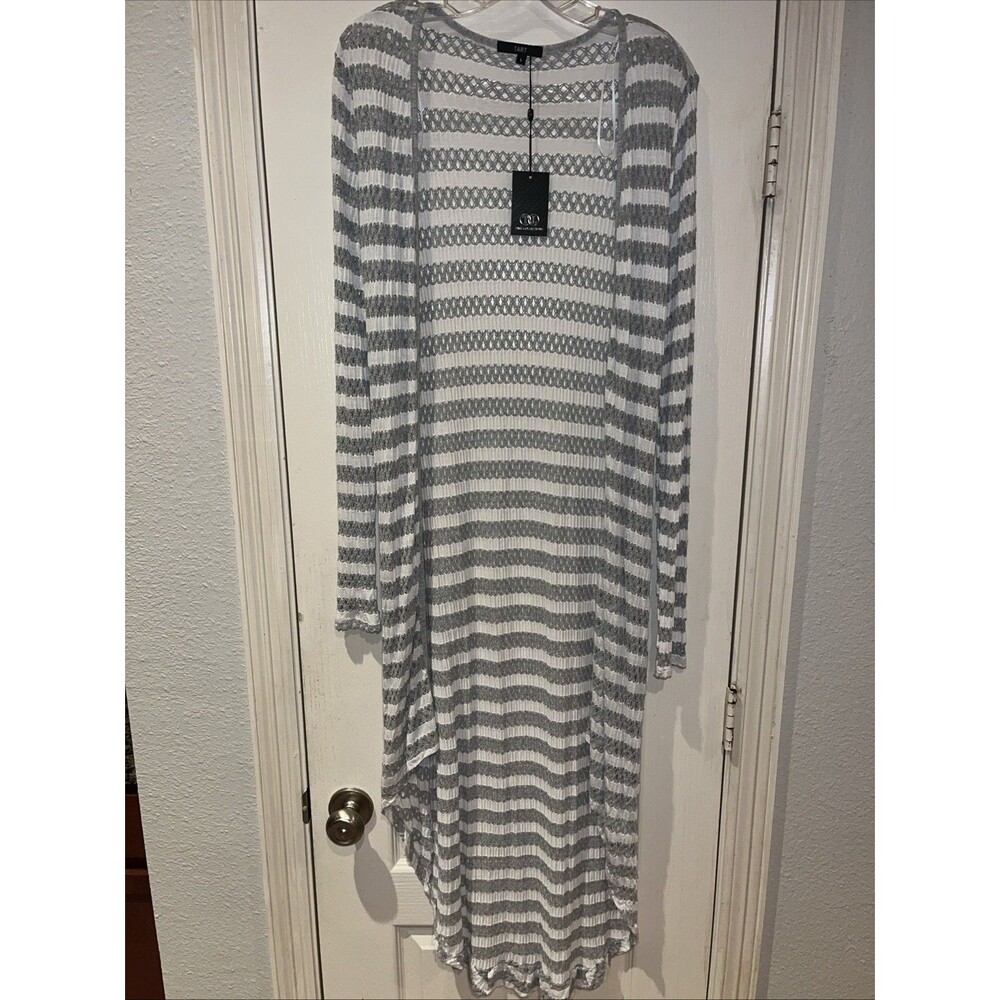 Pre-Owned TART Lillian Grey & White Size Large Coverup